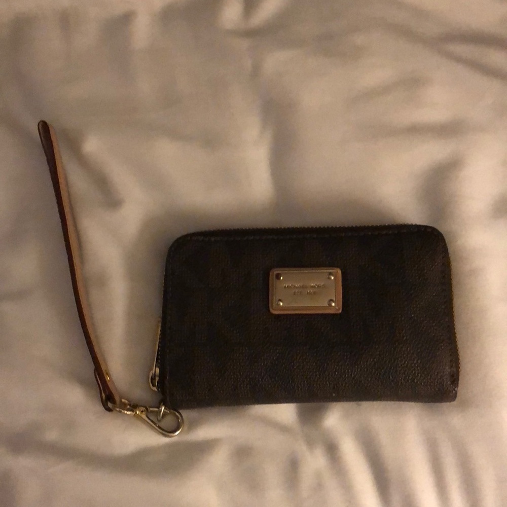 Michael Kors wristlet